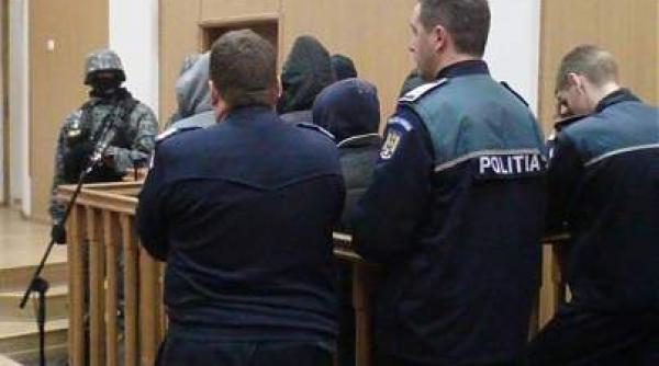 fratii mararu aresta i pentru 29 de zile cei doi sunt acuzati ca l au platit pe vitalie proca sa l ucida pe pe liderul lumii interlope din piatra neamt