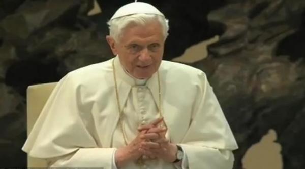 papa benedict al xvi lea prima aparitie publica dupa ce si a anuntat retragerea video