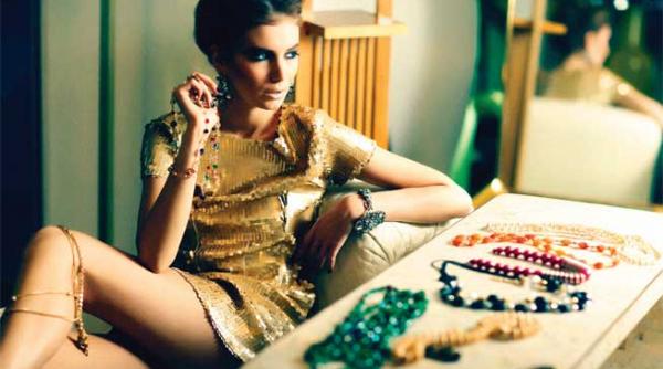 cum accesorizam corect rochia cu paiete