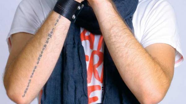 ernest la scoala de detectivi am fost invatati sa nu facem pe eroii