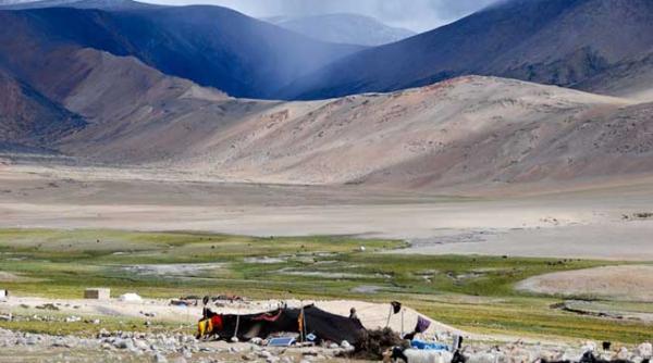hoinarii romanii care i au luat lumea n cap credit la banca pentru un an sabatic cu nomazii caprele si tibetanii