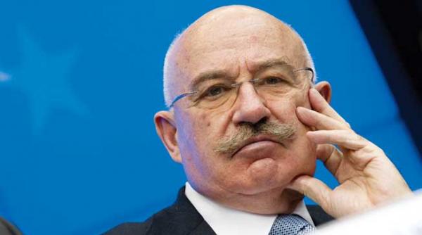 fosti cetateni romani tin sus razboiul steagurilor