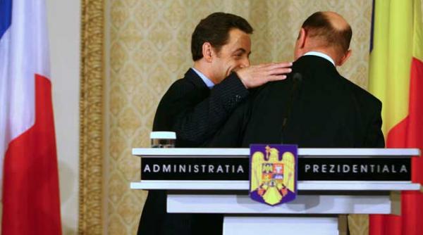 ponta repara la paris stricaciunile lui basescu de la bucuresti