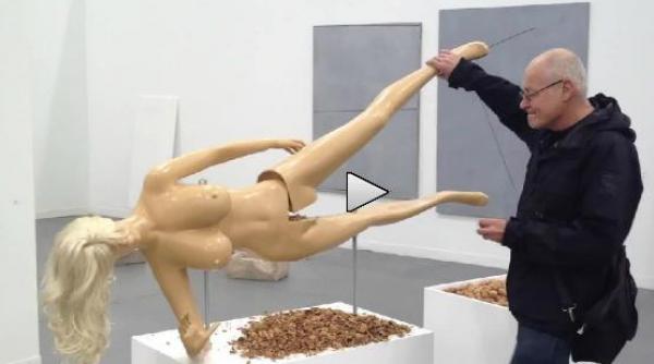 cum sa spargi nuci artistic video