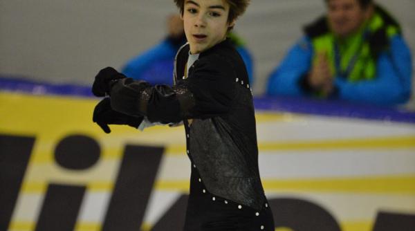 hai sa l alintam plushenko romanul catalin stefan dimitrescu s a clasat pe locul cinci in concursul masculin de patinaj artistic