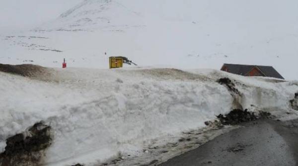 traficul rutier pe dn 67 c catre statiunea ranca inchis din cauza viscolului