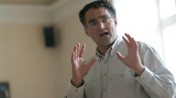 primarul din miercurea ciuc la arborarea steagului secuiesc prefectul ziaristii romani toata lumea din secuime trebuie sa cunoasca limba maghiara