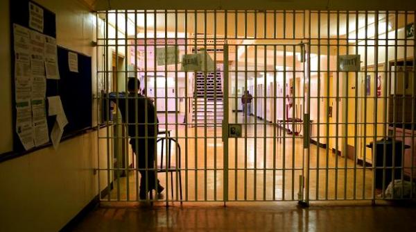 fara precedent in america detinutii eliberati cu sutele