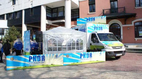 caravana care poate aduce banii la tara