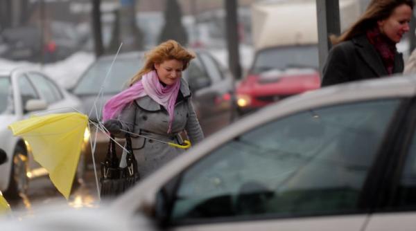 informare meteo de vant puternic in toata tara valabila sambata intre orele 6 00 si 16 00
