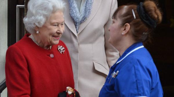 regina marii britanii a fost externata dupa mai putin de 24 de ore