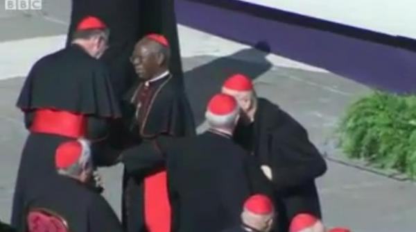 vatican cardinalii au inceput prima reuniune de pregatire a conclavului de alegere a papei