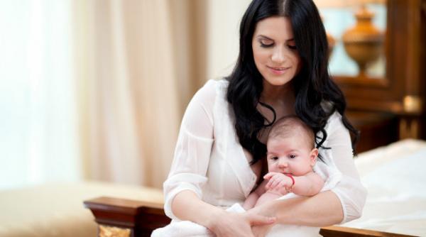 primele fotografii cu baietelul lui ellie white e superb a fost prima reactie a logodnicului ei galerie foto