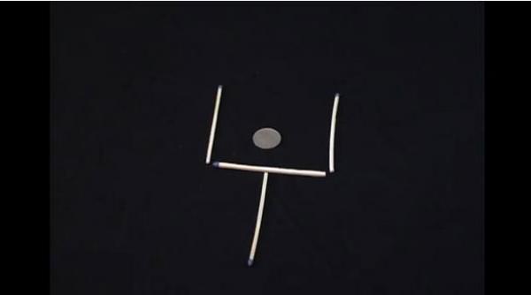 provocare cum scoti moneda din patrat mutand doar doua bete de chibrit afla solutia video