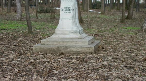 iasi au fost furate busturile lui ciprian porumbescu barbu delavrancea nicolae gane