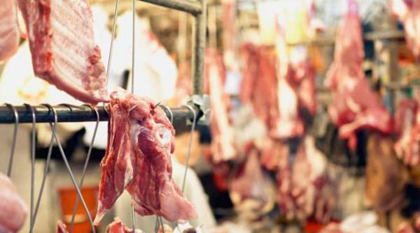 ce i trece romanului prin farfurie