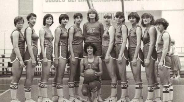 povestea reginei de sub panou ma simt mai romanca decat multi romani