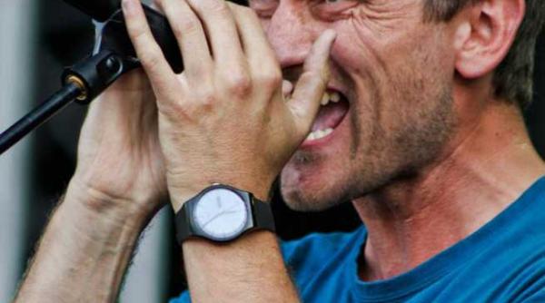 nick de la luna amara isi lanseaza primul disc solo