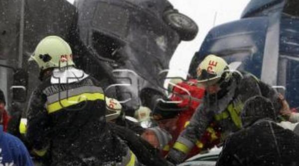 carambol cu 50 de masini in ungaria cinci romani implicati in accident