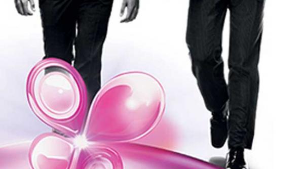 serialul costume difuzat pe euforia tv inspira creatorii de moda