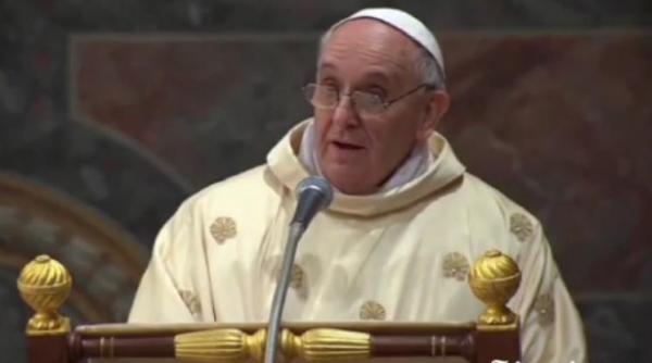 papa francisc va oficia prima sa slujba angelus in piata sfantul petru