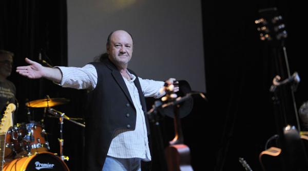 sa smulgem fildesii din alifantis trei seri la rand