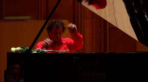 turneul pianul calator porneste in a treia calatorie