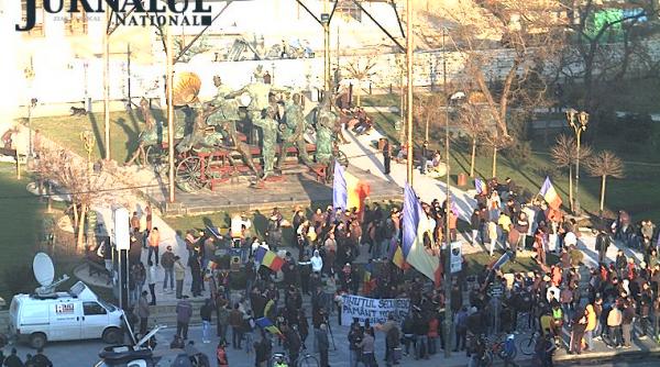 eleva tricolor covasna sustinere piata universitatii