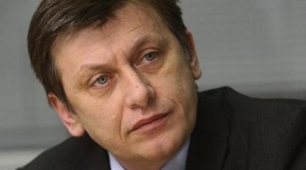 antonescu daca basescu organizeaza o formatiune de dreapta este din capul locului condamnata la esec