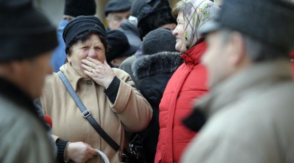 eurostat in romania pentru fiecare batran de peste 65 de ani exista cinci persoane de varsta activa