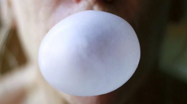 ne face mestecatul gumei mai destepti