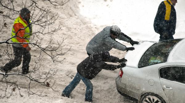 zeci de soferi amendati de pentru ca nu aveau masinile echipate cu anvelope de iarna