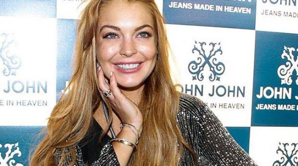lindsay lohan o comite din nou ce a facut actrita intr un club din brazilia