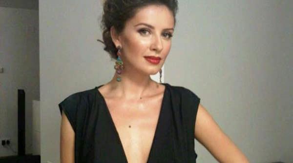 daiana anghel promoveaza piata de lux