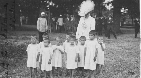 fagaduiala unei fericiri desavarsite