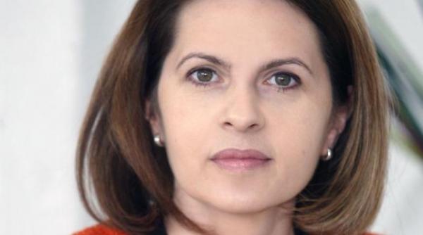 adriana saftoiu pusa de blaga purtator de cuvant al pdl