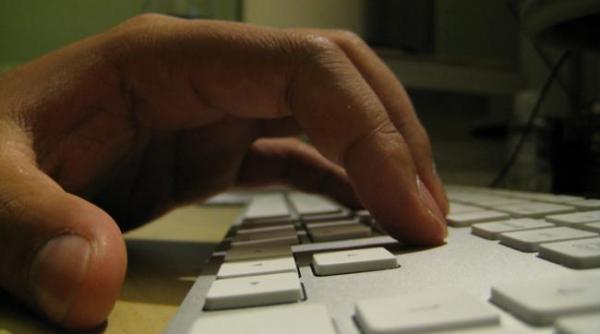 17 condamnari pentru piraterie software