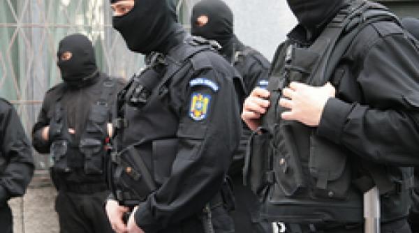 perchezitii craiova traficanti arme terorism diicot