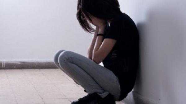 este mult prea atragatoare cum a fost pedepsita o tanara de 18 ani pentru ca era frumoasa