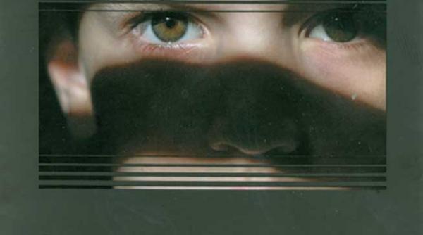 scena crimei baiatul din valiza