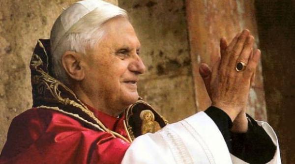 vaticanul dezminte zvonul ca benedict al xvi lea sufera de o boala grava