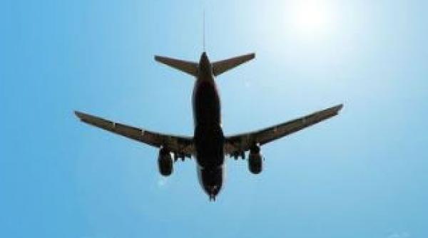 miracol in indonezia toti pasagerii unui avion care s a rupt dupa ratarea aterizarii au supravietuit