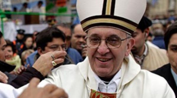 papa francisc a definitivat grupul de cardinali cu care va revizui constitutia apostolica