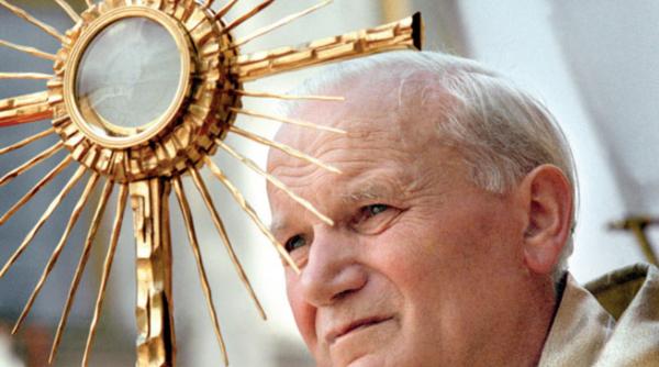 omagiu papei ioan paul al ii lea cea mai mare statuie a sa inaugurata in polonia