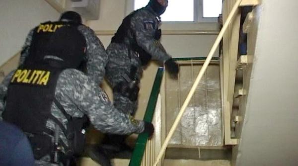 descinderi de amploare la spargatori de locuinte si societati comerciale din botosani furturile coordonate din inchisoare