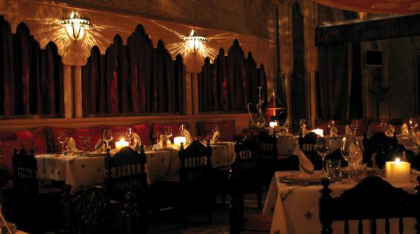 marrakech dincolo de mirodenii praf si medina ii