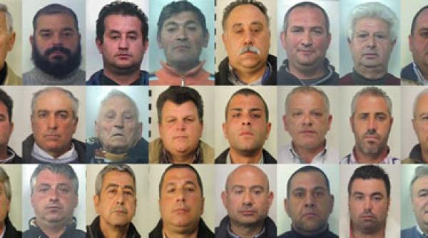 surpriza in italia un roman printre membrii mafiei din camporeale