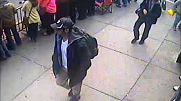 fbi publica primele fotografii ale suspectilor in cazul atentatelor cu bomba din boston video