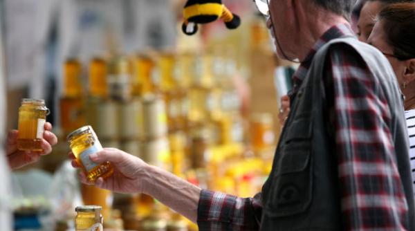 miere de albine toxica falsa