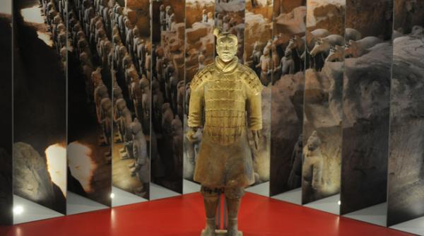 soldatii de teracota au cucerit calea victoriei